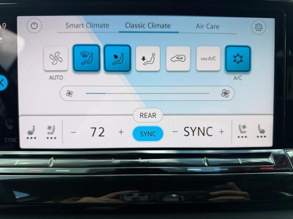 used 2025 Volkswagen Atlas car, priced at $37,498