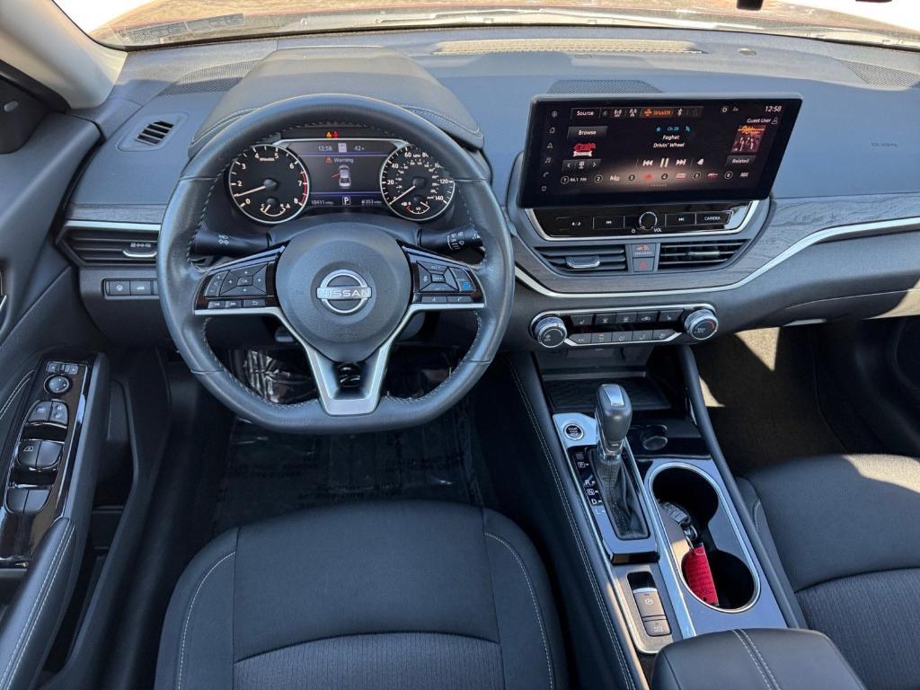 used 2023 Nissan Altima car, priced at $25,995