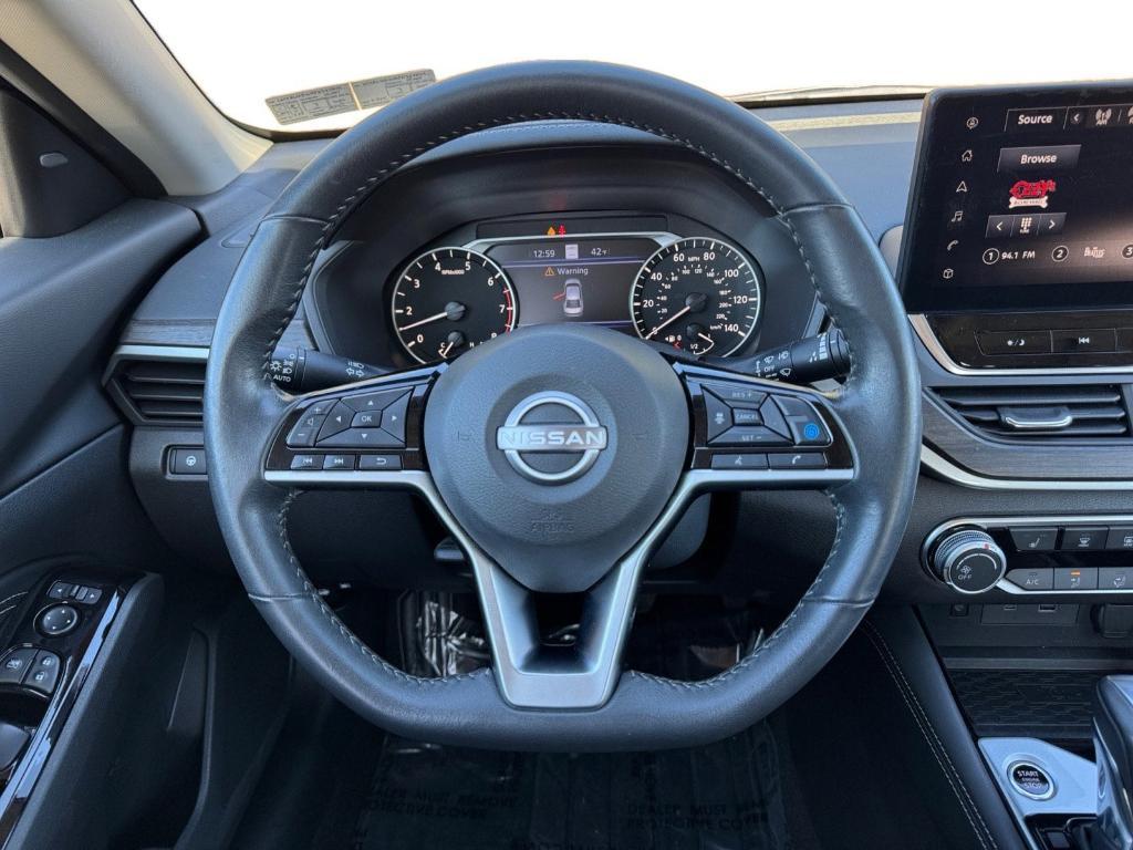 used 2023 Nissan Altima car, priced at $25,995