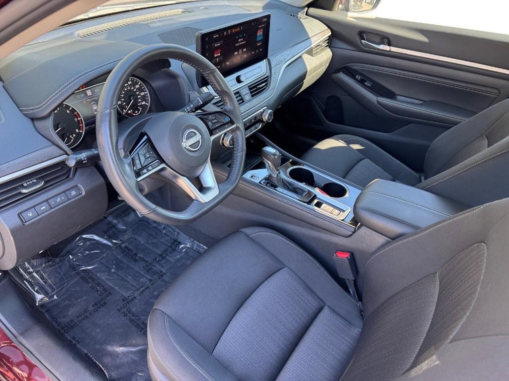 used 2023 Nissan Altima car, priced at $25,995