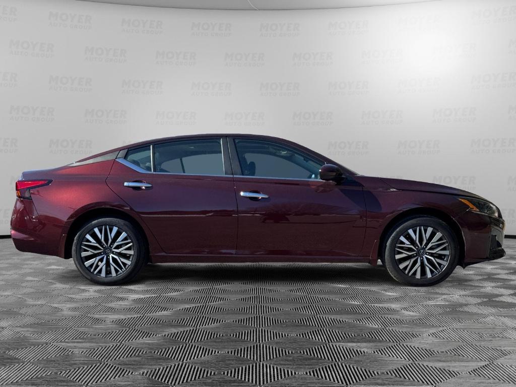 used 2023 Nissan Altima car, priced at $25,995