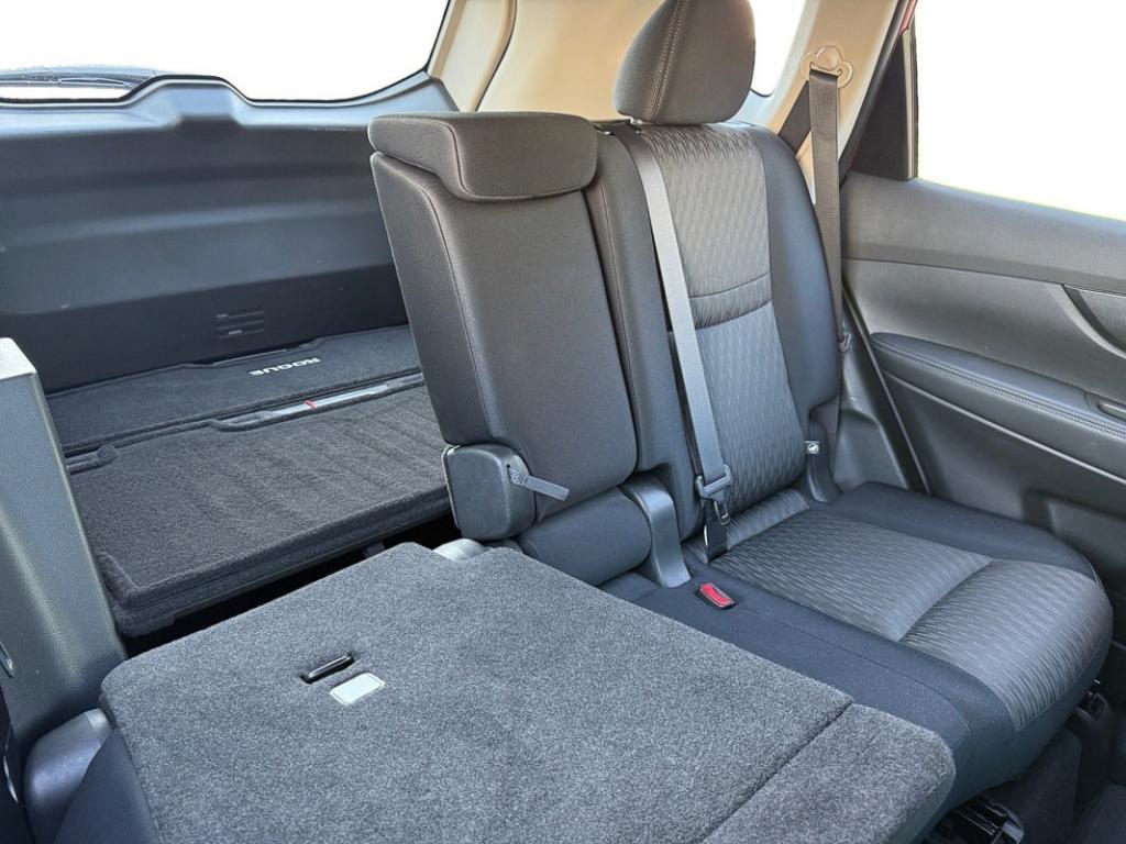 used 2017 Nissan Rogue car, priced at $17,698