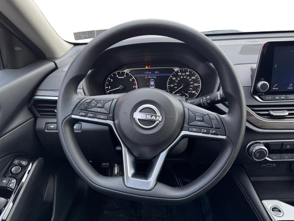 used 2023 Nissan Altima car, priced at $24,899