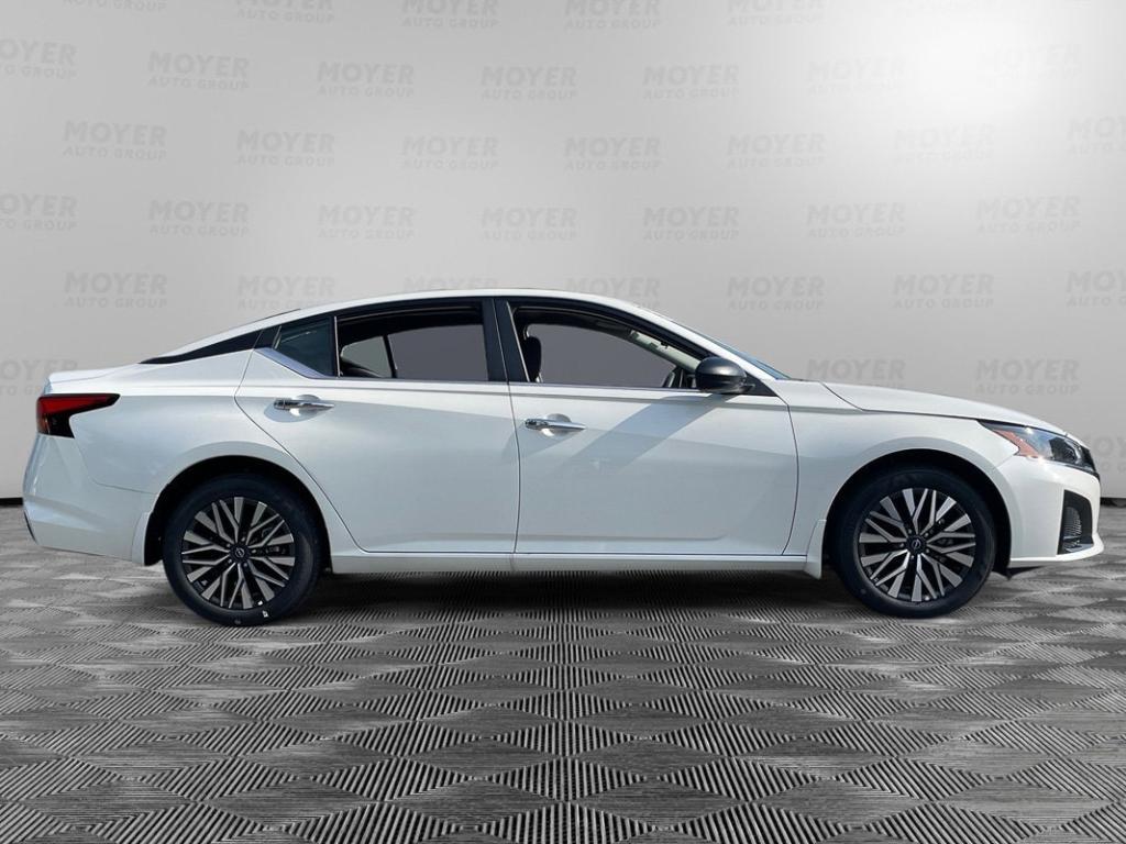 new 2024 Nissan Altima car, priced at $28,570