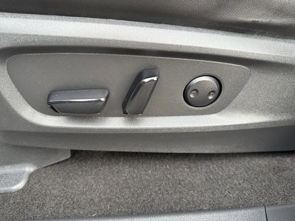 used 2024 Nissan Pathfinder car, priced at $40,199