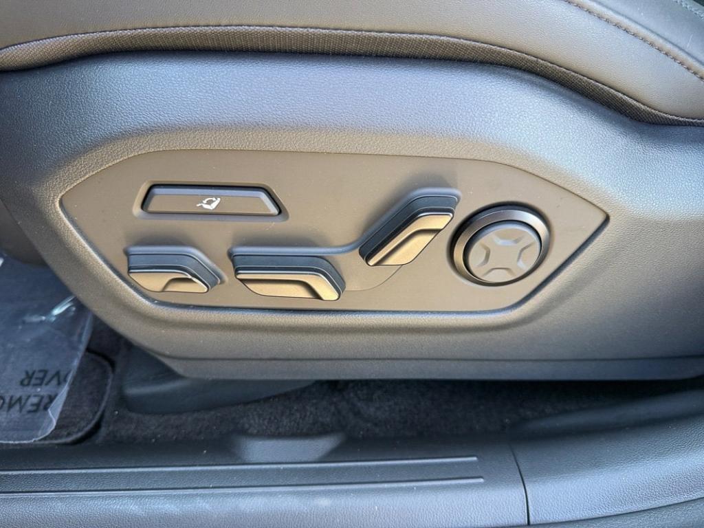 used 2025 Hyundai Santa Fe car, priced at $44,499