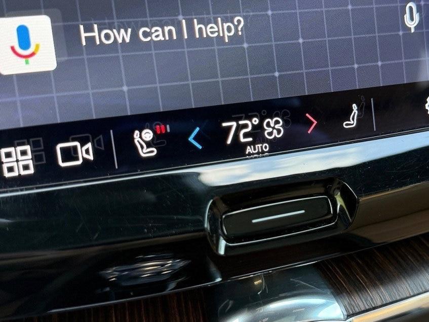 used 2022 Volvo XC60 car, priced at $35,295