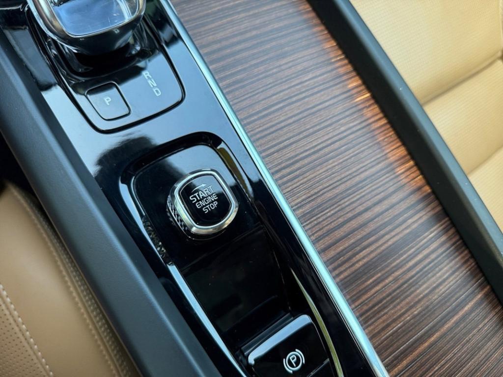 used 2022 Volvo XC60 car, priced at $35,295