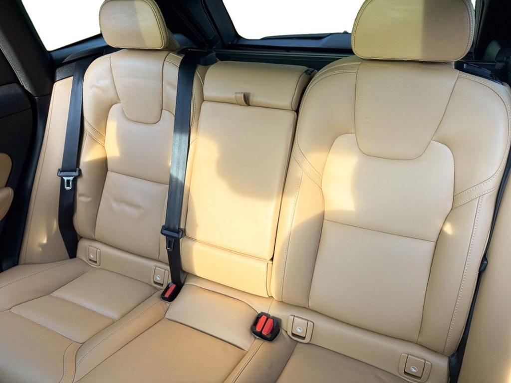 used 2022 Volvo XC60 car, priced at $35,295