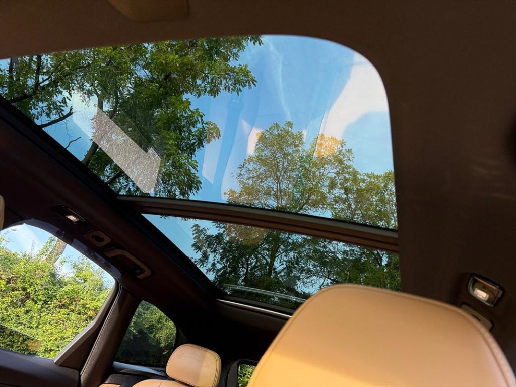 used 2022 Volvo XC60 car, priced at $35,295