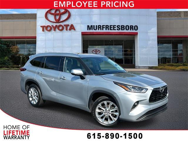 used 2023 Toyota Highlander car, priced at $37,500