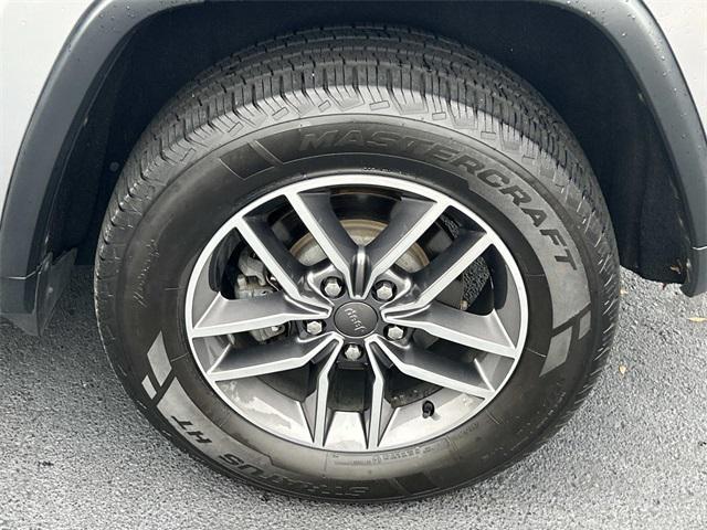 used 2020 Jeep Grand Cherokee car, priced at $24,555