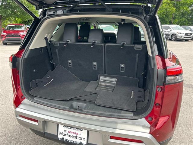 used 2022 Nissan Pathfinder car, priced at $35,326