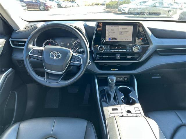 used 2024 Toyota Highlander car, priced at $44,429