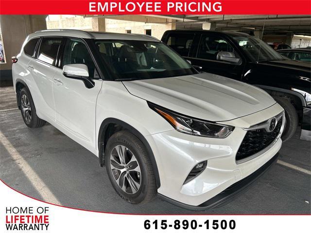 used 2022 Toyota Highlander car, priced at $41,900