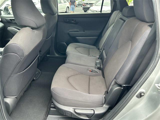 used 2023 Toyota Highlander car, priced at $34,279