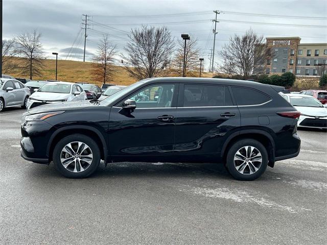 used 2024 Toyota Highlander car, priced at $43,688