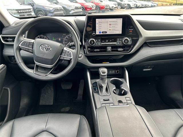 used 2024 Toyota Highlander car, priced at $43,688