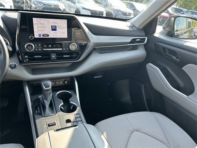 used 2023 Toyota Highlander car, priced at $32,582