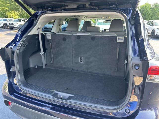 used 2023 Toyota Highlander car, priced at $32,582