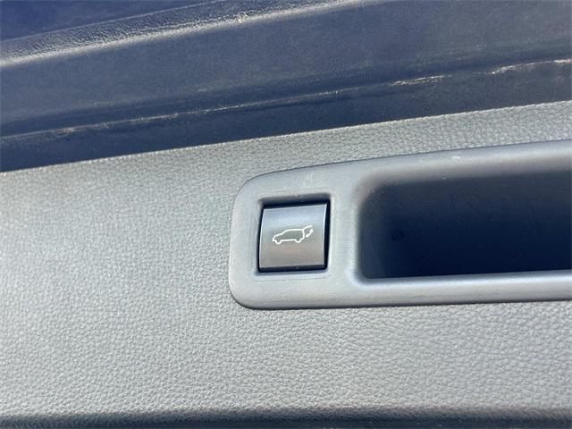 used 2023 Toyota Highlander car, priced at $32,582