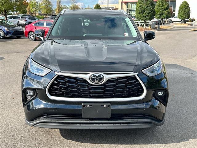 used 2023 Toyota Highlander car, priced at $41,920