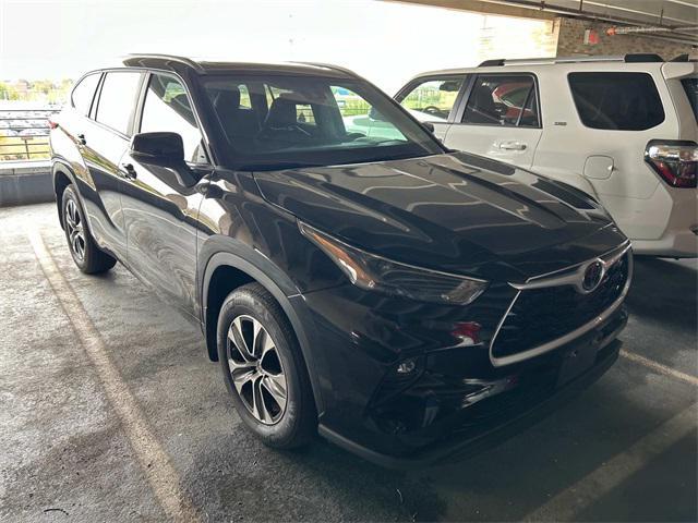 used 2023 Toyota Highlander car, priced at $41,920