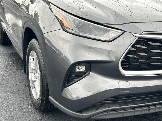 used 2023 Toyota Highlander car, priced at $35,985