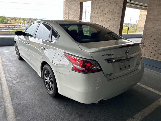 used 2015 Nissan Altima car