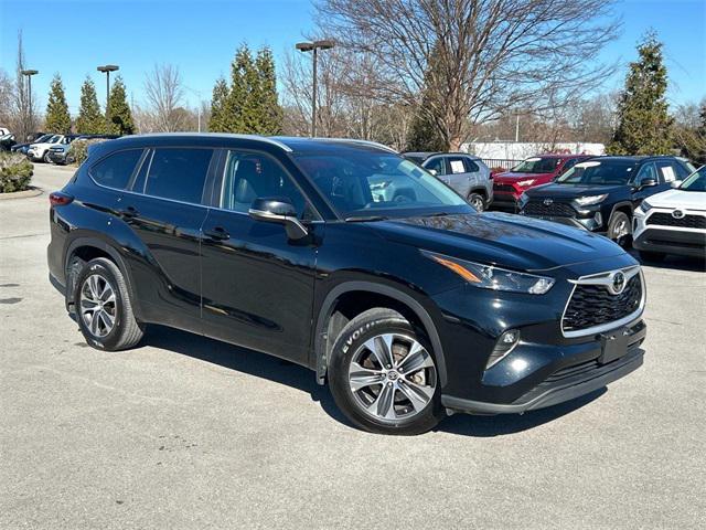 used 2024 Toyota Highlander car, priced at $44,105