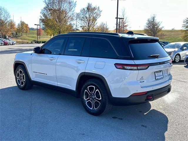 used 2022 Jeep Grand Cherokee car, priced at $34,367