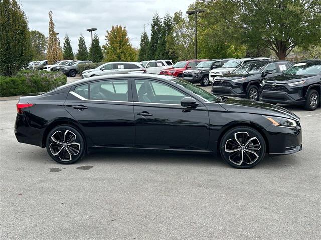 used 2023 Nissan Altima car, priced at $25,962