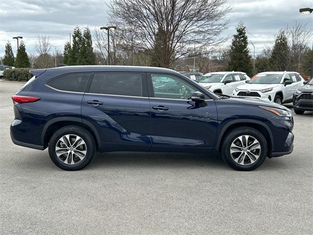 used 2021 Toyota Highlander car, priced at $30,870