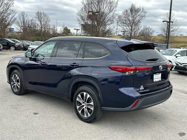 used 2021 Toyota Highlander car, priced at $30,870