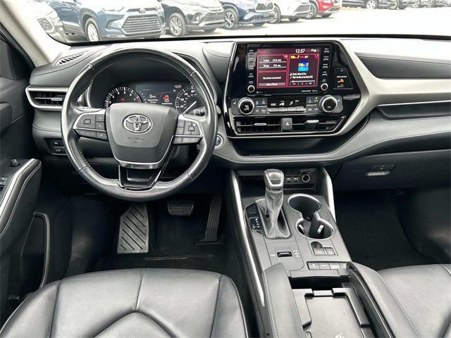 used 2021 Toyota Highlander car, priced at $30,870