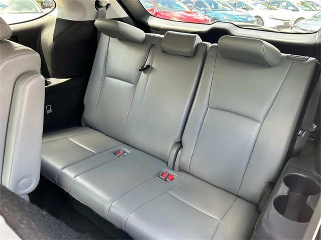 used 2023 Toyota Highlander car, priced at $39,400