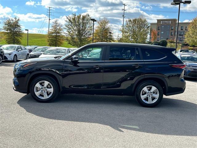 used 2024 Toyota Highlander car, priced at $38,043