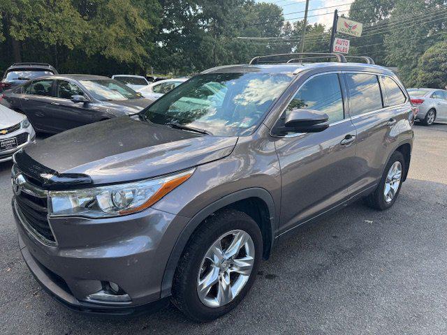 used 2015 Toyota Highlander car, priced at $17,497