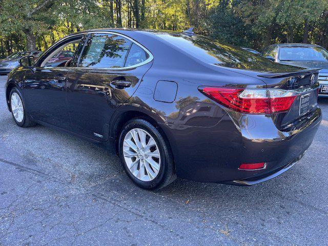 used 2013 Lexus ES 300h car, priced at $15,497