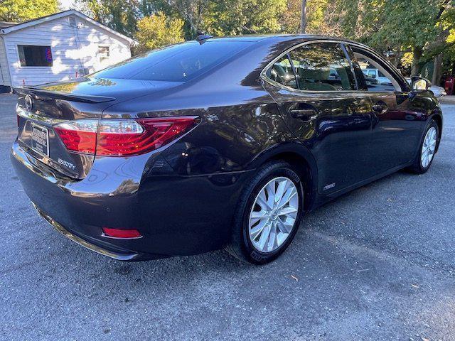 used 2013 Lexus ES 300h car, priced at $15,497