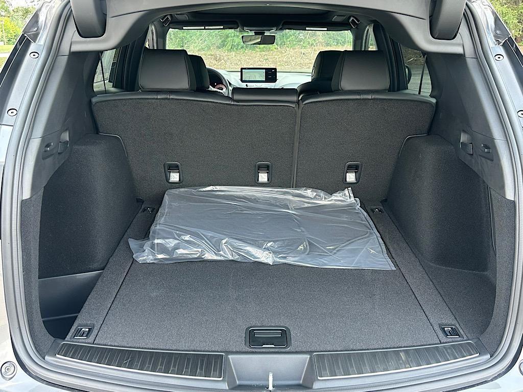 new 2025 Acura RDX car, priced at $56,400