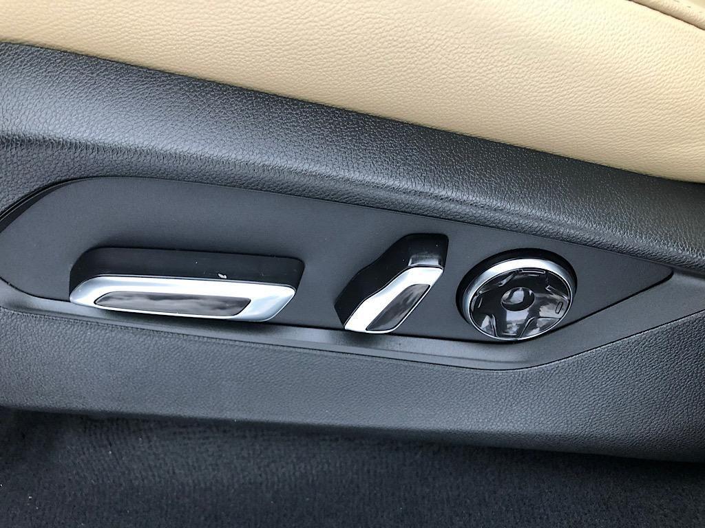 used 2023 Acura MDX car, priced at $38,093