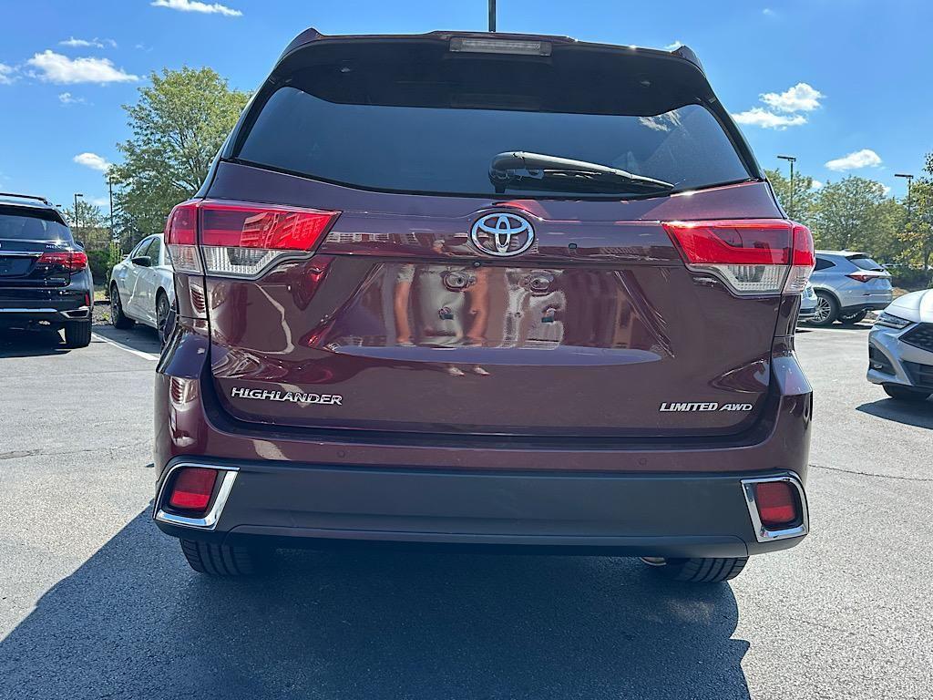 used 2018 Toyota Highlander car, priced at $23,990
