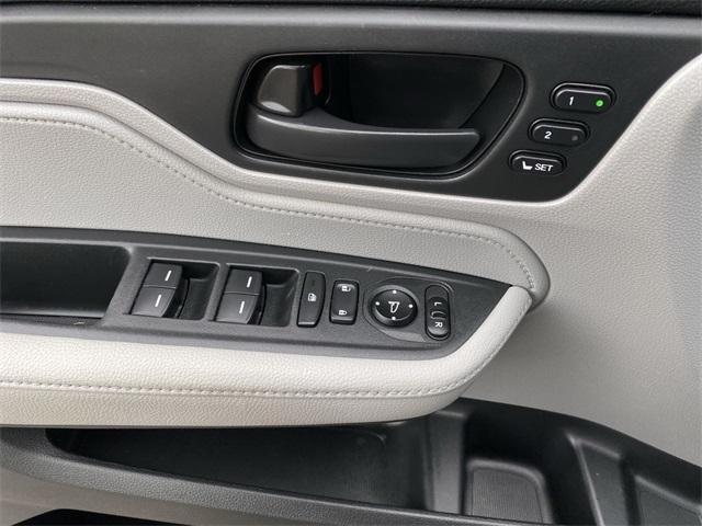 used 2018 Honda Odyssey car, priced at $17,558