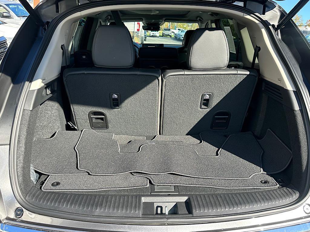 used 2025 Acura MDX car, priced at $48,618