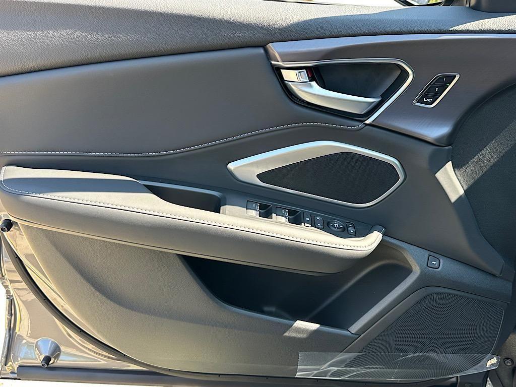 new 2025 Acura RDX car, priced at $46,650