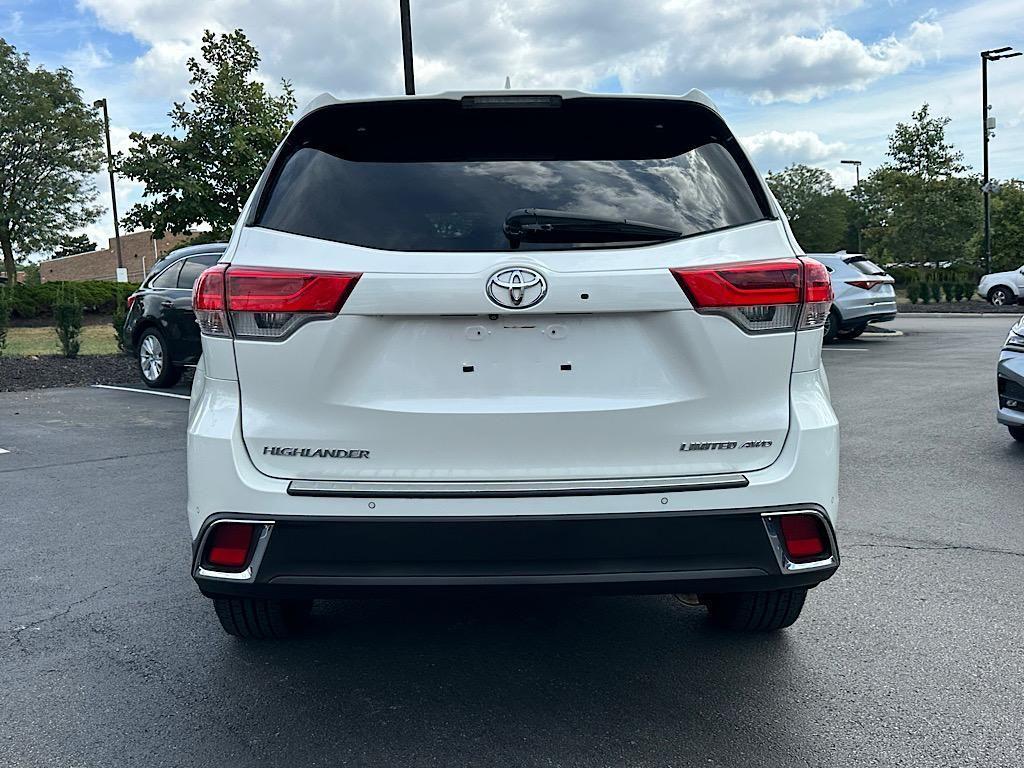 used 2019 Toyota Highlander car, priced at $24,999