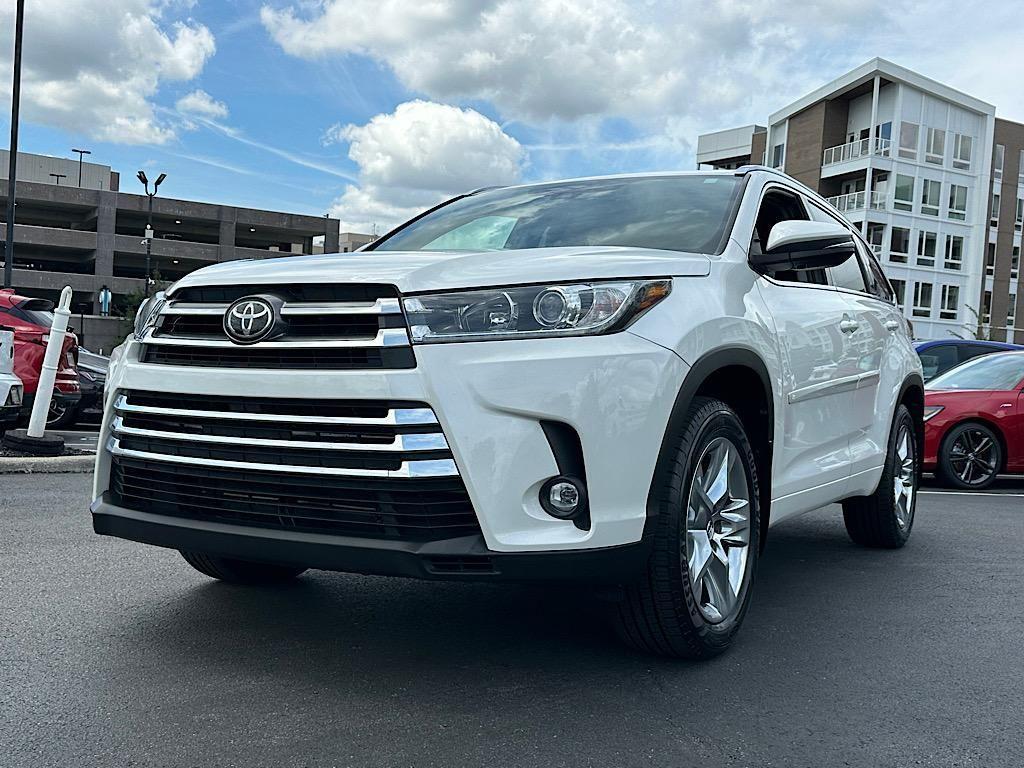used 2019 Toyota Highlander car, priced at $24,999