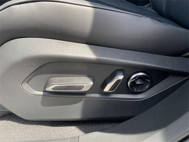 new 2025 Acura RDX car, priced at $55,800