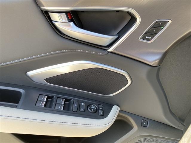 new 2025 Acura RDX car, priced at $46,650